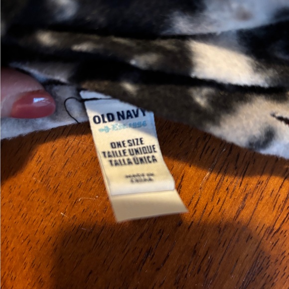 Old Navy fleece scarf - Picture 3 of 3